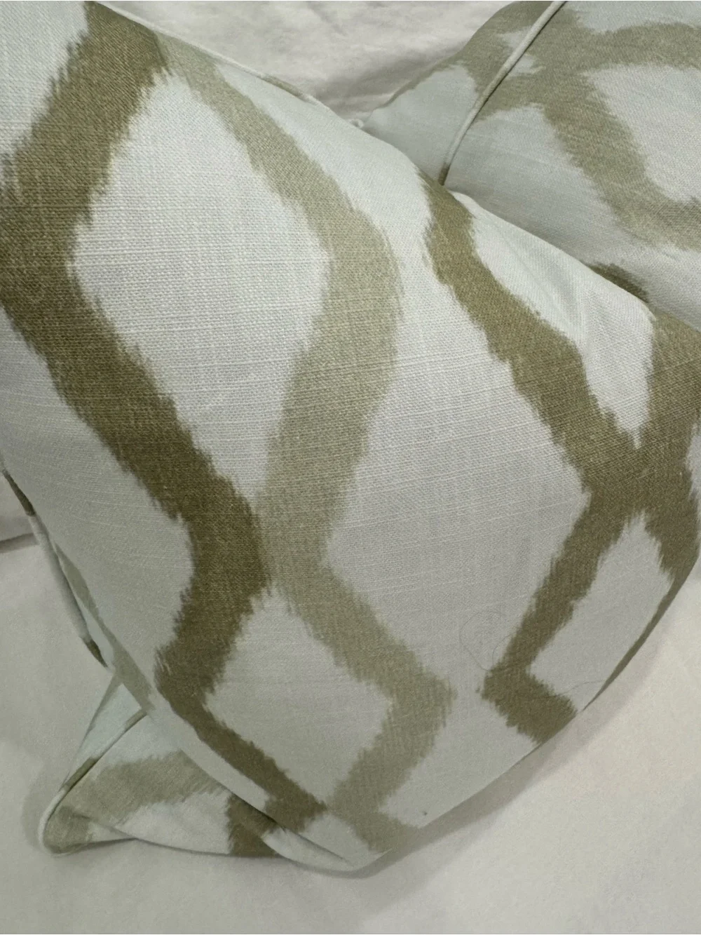 Diamond Trellis Decorative Throw Pillow Pair in Light Olive and Cream